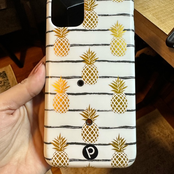 (2) iPhone 11 Pro Max Loopy Cases and extra loops - Picture 7 of 10